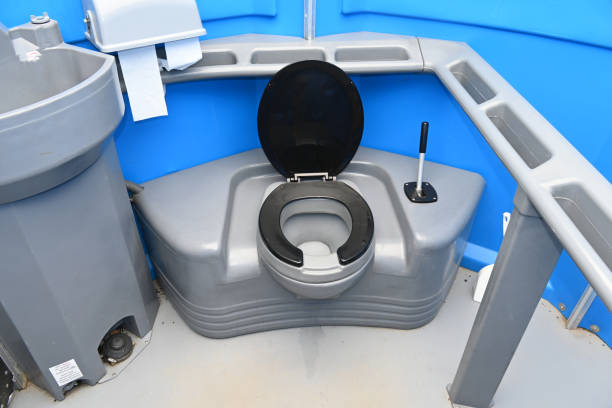 Porta potty delivery and setup in Hallsville, TX